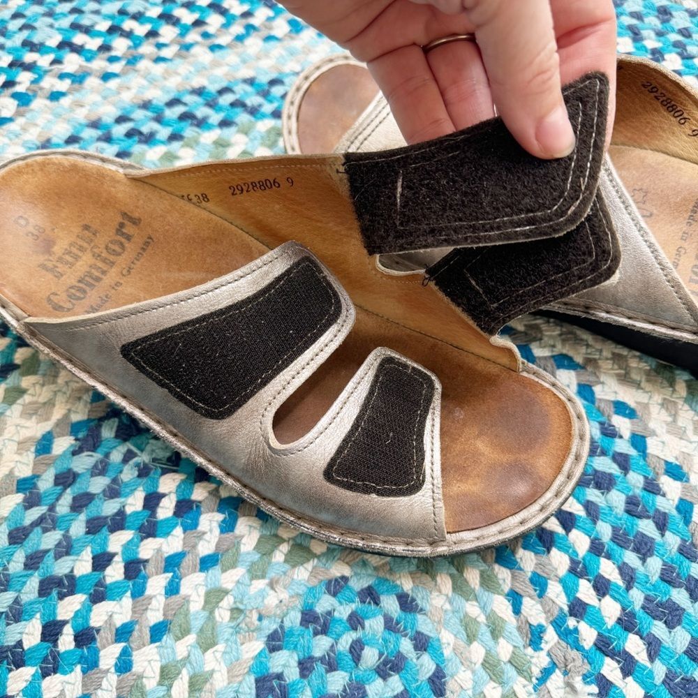 Finn Comfort Low Platform Gold‎ Strap Sandals - Picture 7 of 7